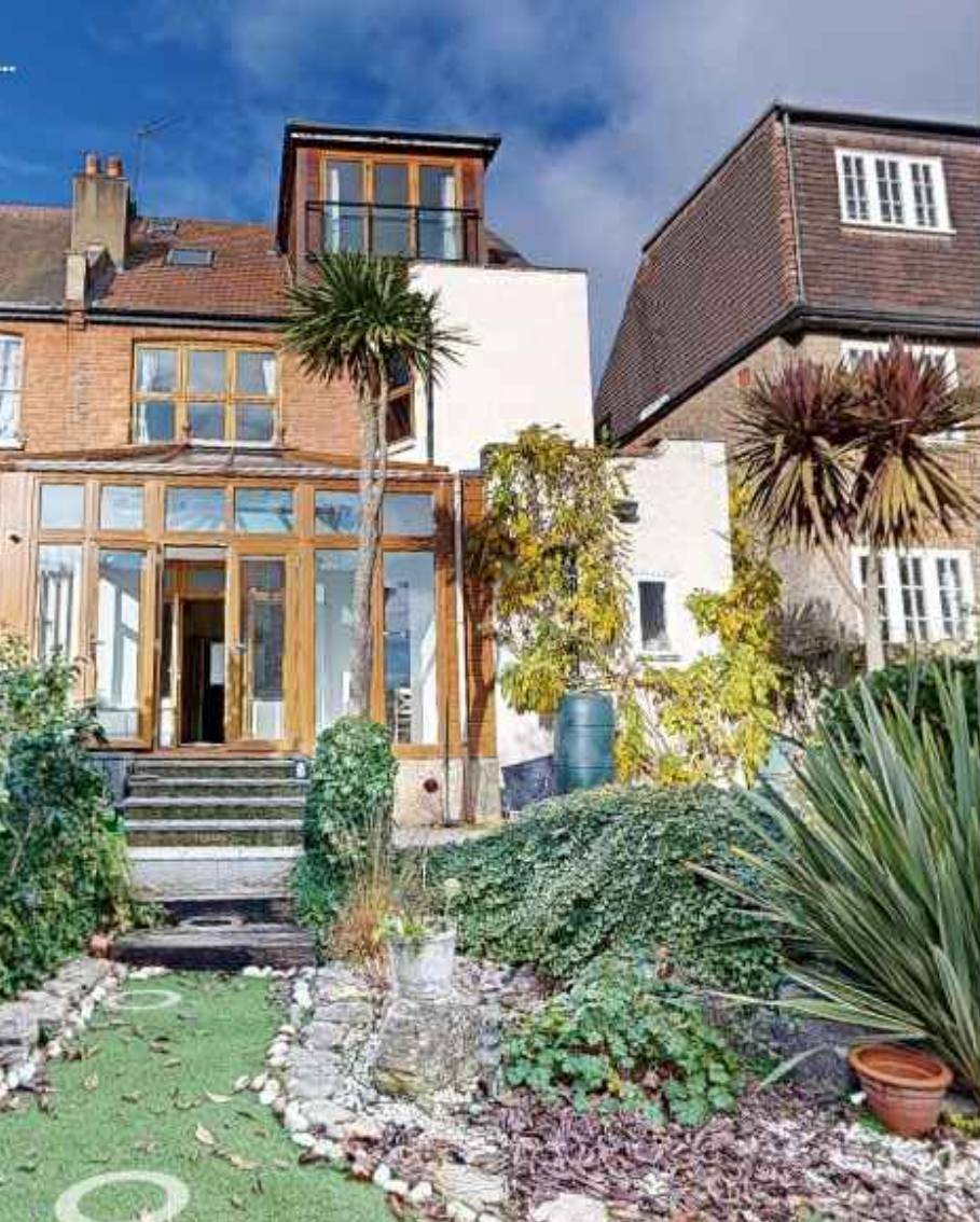 Existing rear elevation and garden (site photographs)